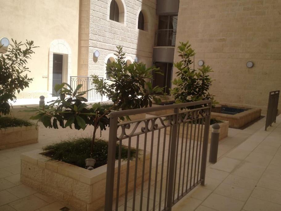 Luxury 3 Bedroom Apt, Harav Kook7 Kudüs Dış mekan fotoğraf